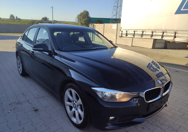 BMW Seria 3 cena 15950 przebieg: 183000, rok produkcji 2012 z Łomianki małe 106